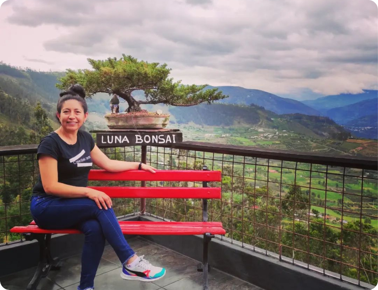 turistas disfrutando en luna bonsai